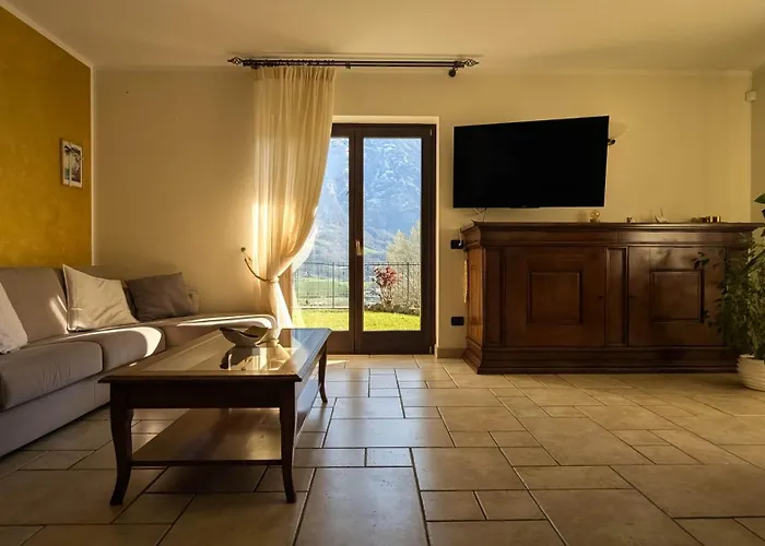 Casa Il Giardino Fiorito Aosta